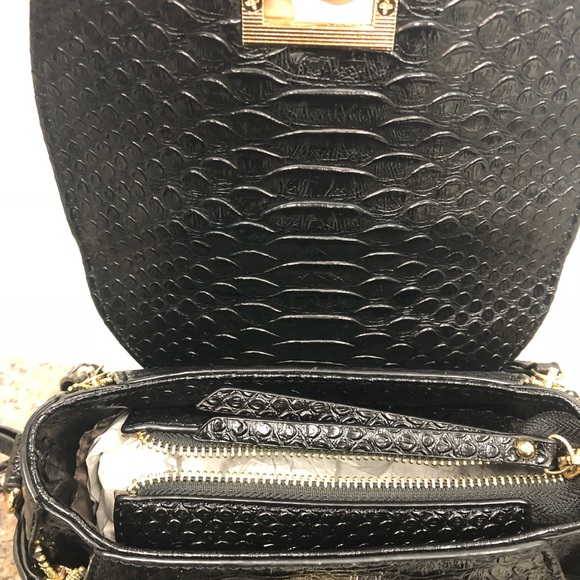 NEW -IMITATION Crocodile Black Purse - Picture 4 of 7
